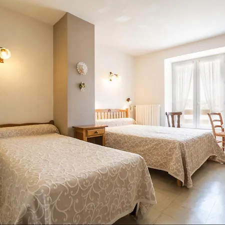 Hotel Logis Le Clair Logis 3*