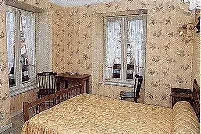 Logis Le Clair Logis Hotel