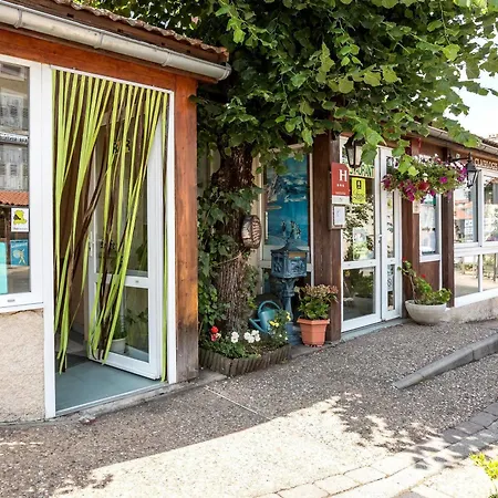 Hotel Logis Le Clair Logis 3*